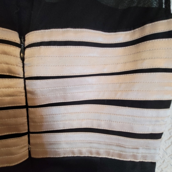 Art Deco Style  Maggie London evening dress - Picture 5 of 6